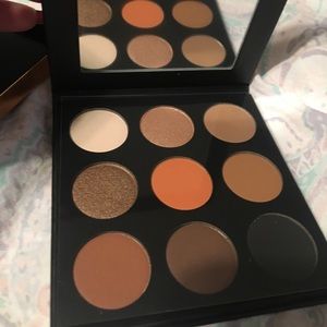 On Sale!!!!!! Kylie The Bronze Palette